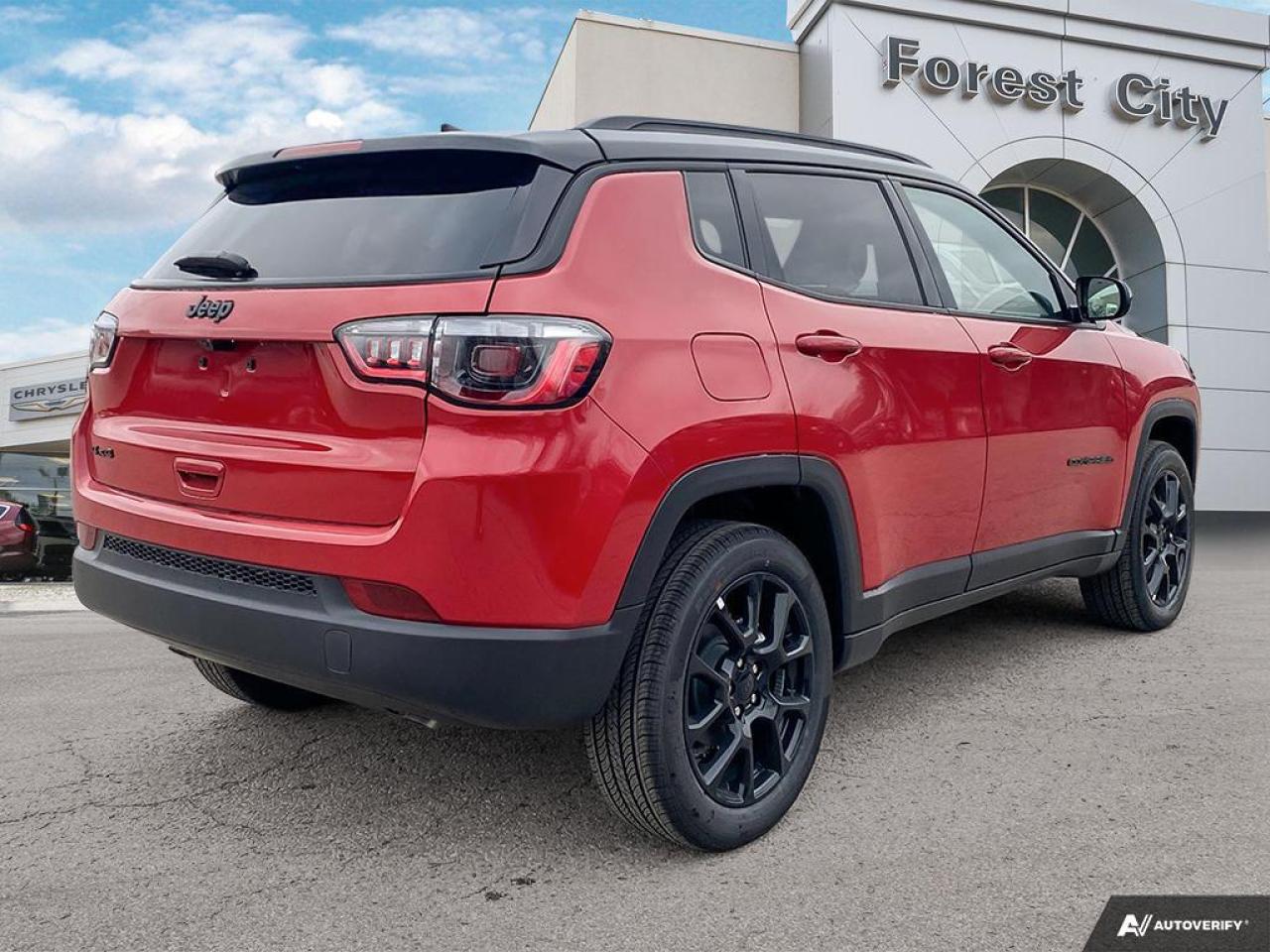 2024 Jeep Compass Altitude Photo4