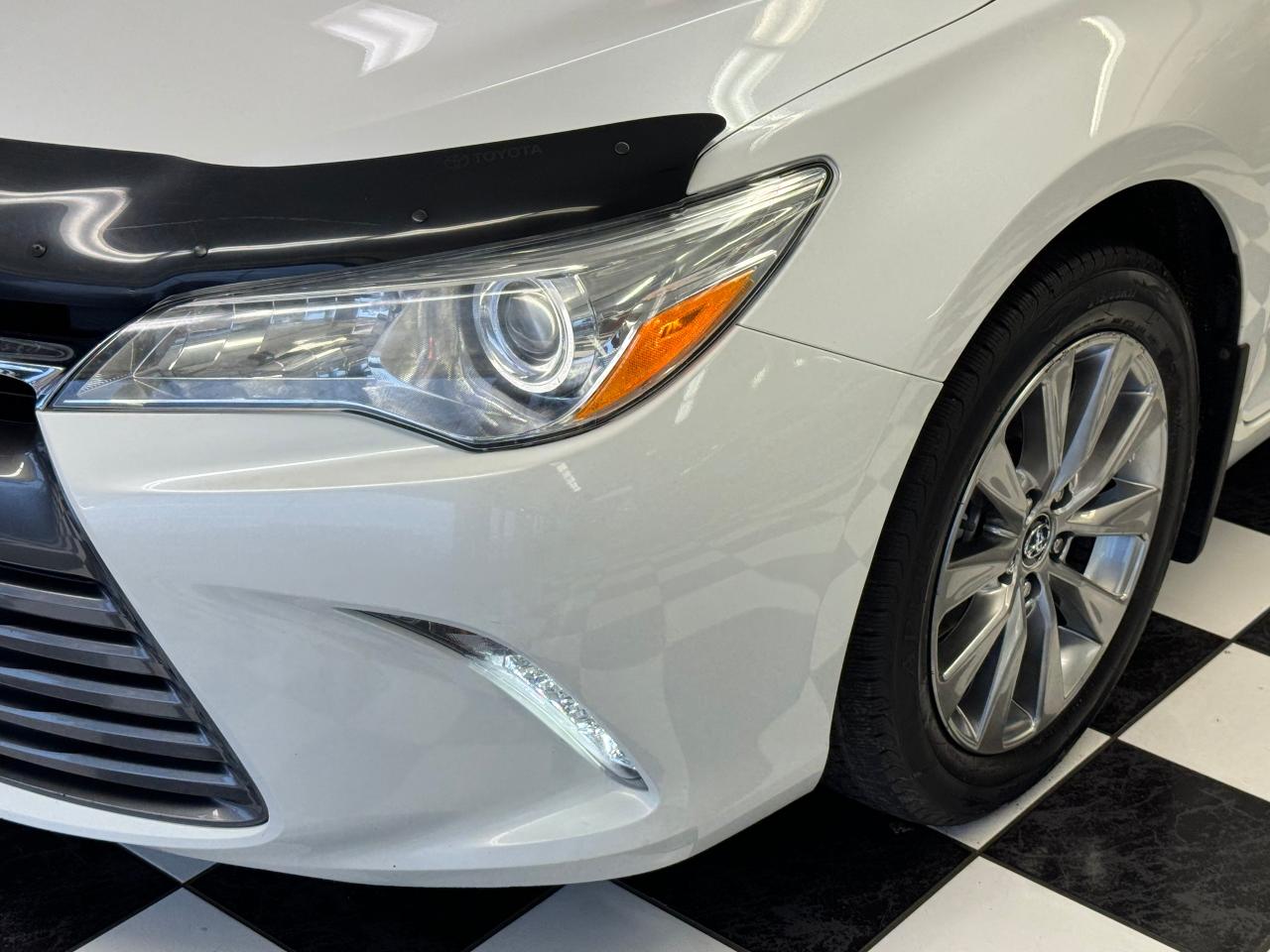 2016 Toyota Camry XLE+Heated Leather+Sunroof+GPS+Camera+Blind Spot - Photo #34