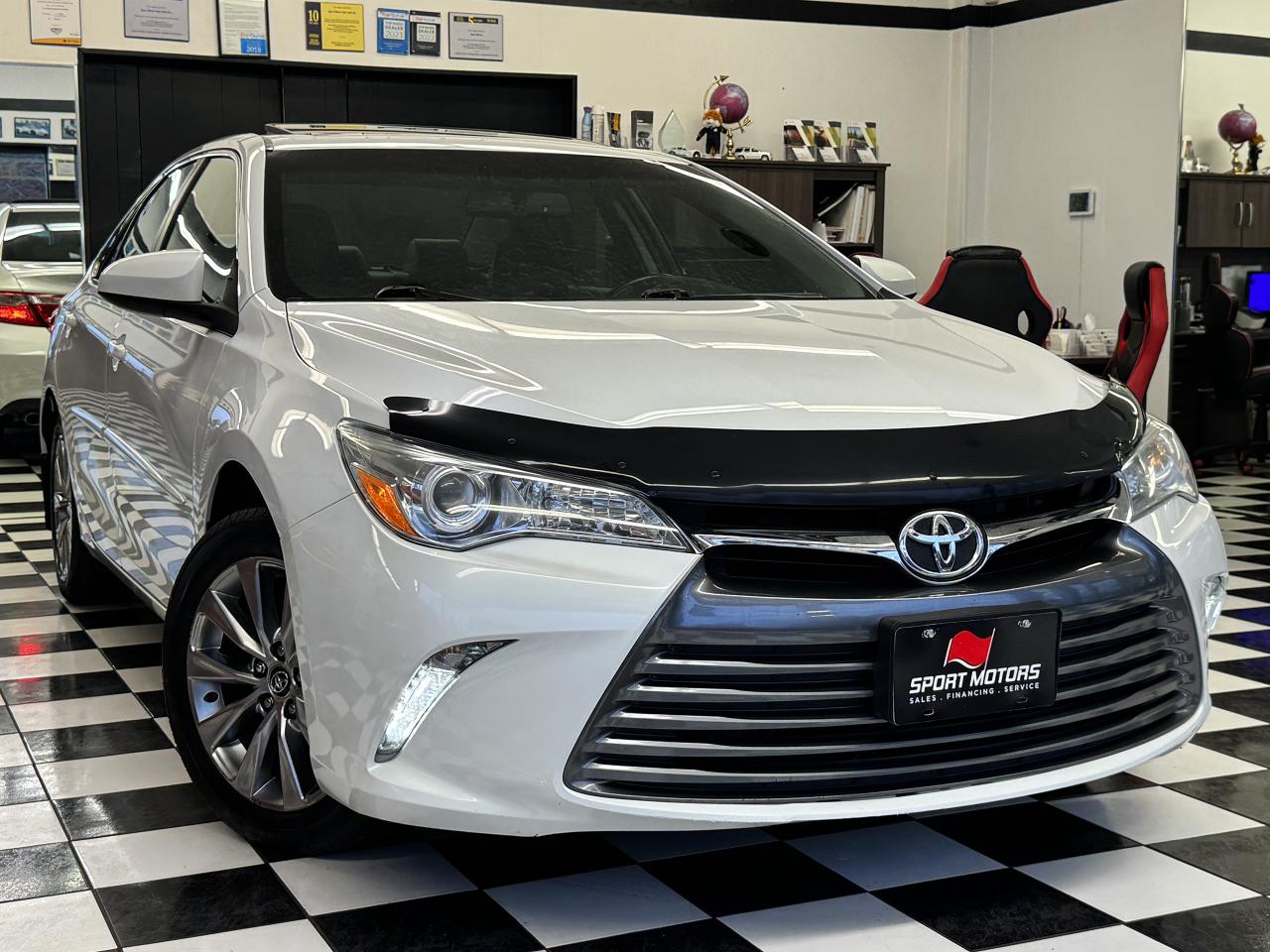 2016 Toyota Camry XLE+Heated Leather+Sunroof+GPS+Camera+Blind Spot - Photo #14