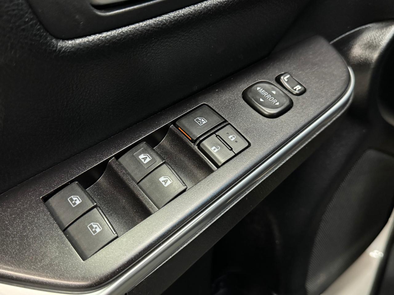 2016 Toyota Camry XLE+Heated Leather+Sunroof+GPS+Camera+Blind Spot Photo103