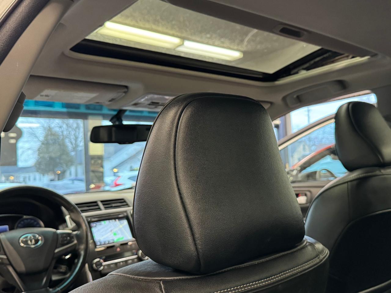 2016 Toyota Camry XLE+Heated Leather+Sunroof+GPS+Camera+Blind Spot - Photo #11