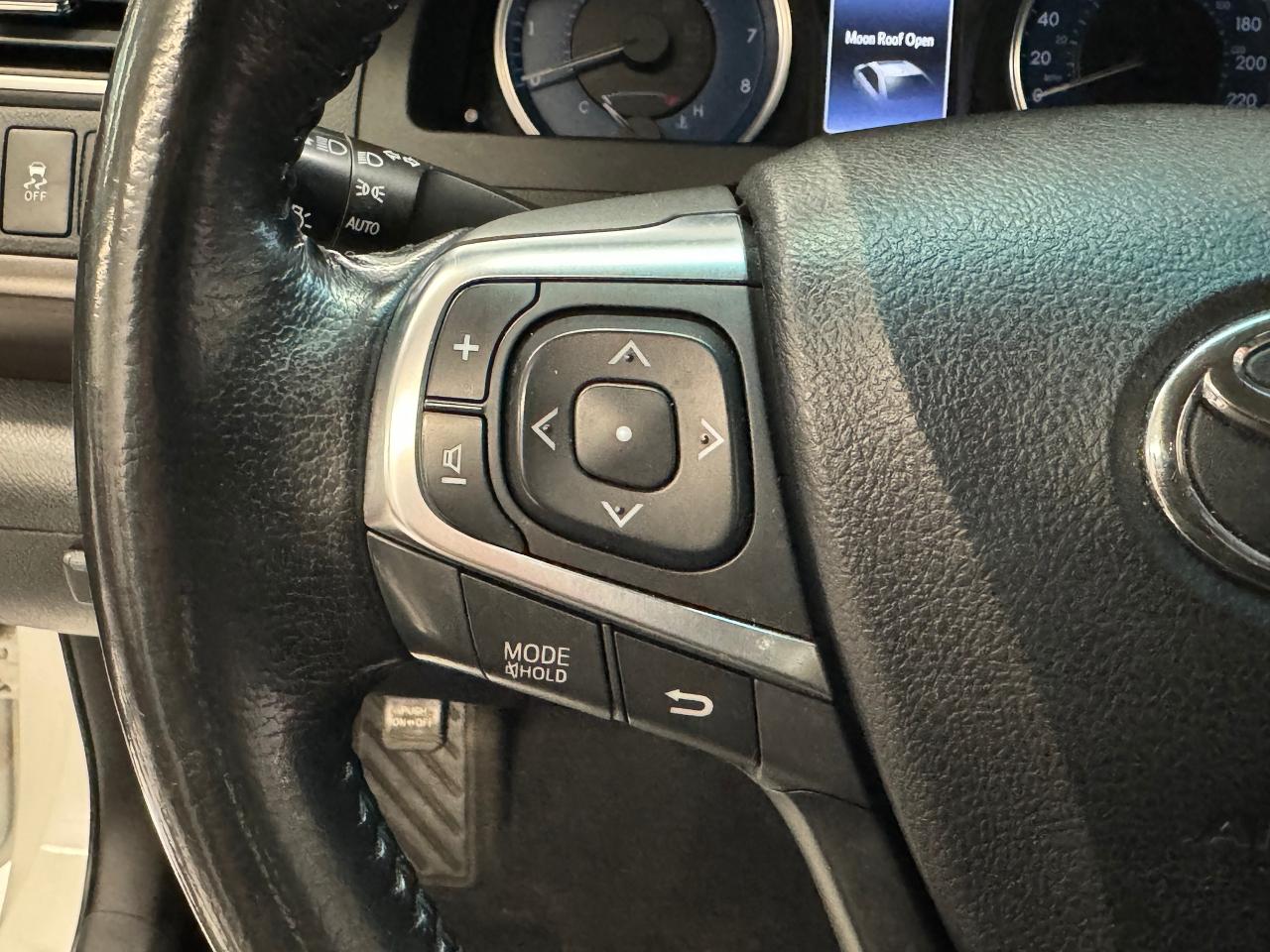 2016 Toyota Camry XLE+Heated Leather+Sunroof+GPS+Camera+Blind Spot - Photo #41