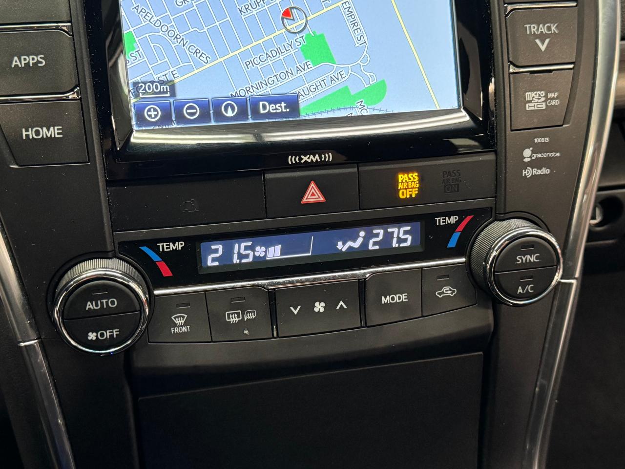 2016 Toyota Camry XLE+Heated Leather+Sunroof+GPS+Camera+Blind Spot Photo30