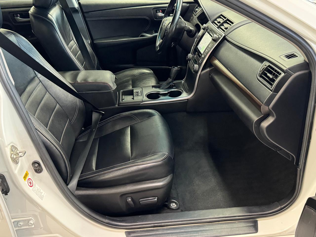 2016 Toyota Camry XLE+Heated Leather+Sunroof+GPS+Camera+Blind Spot Photo19