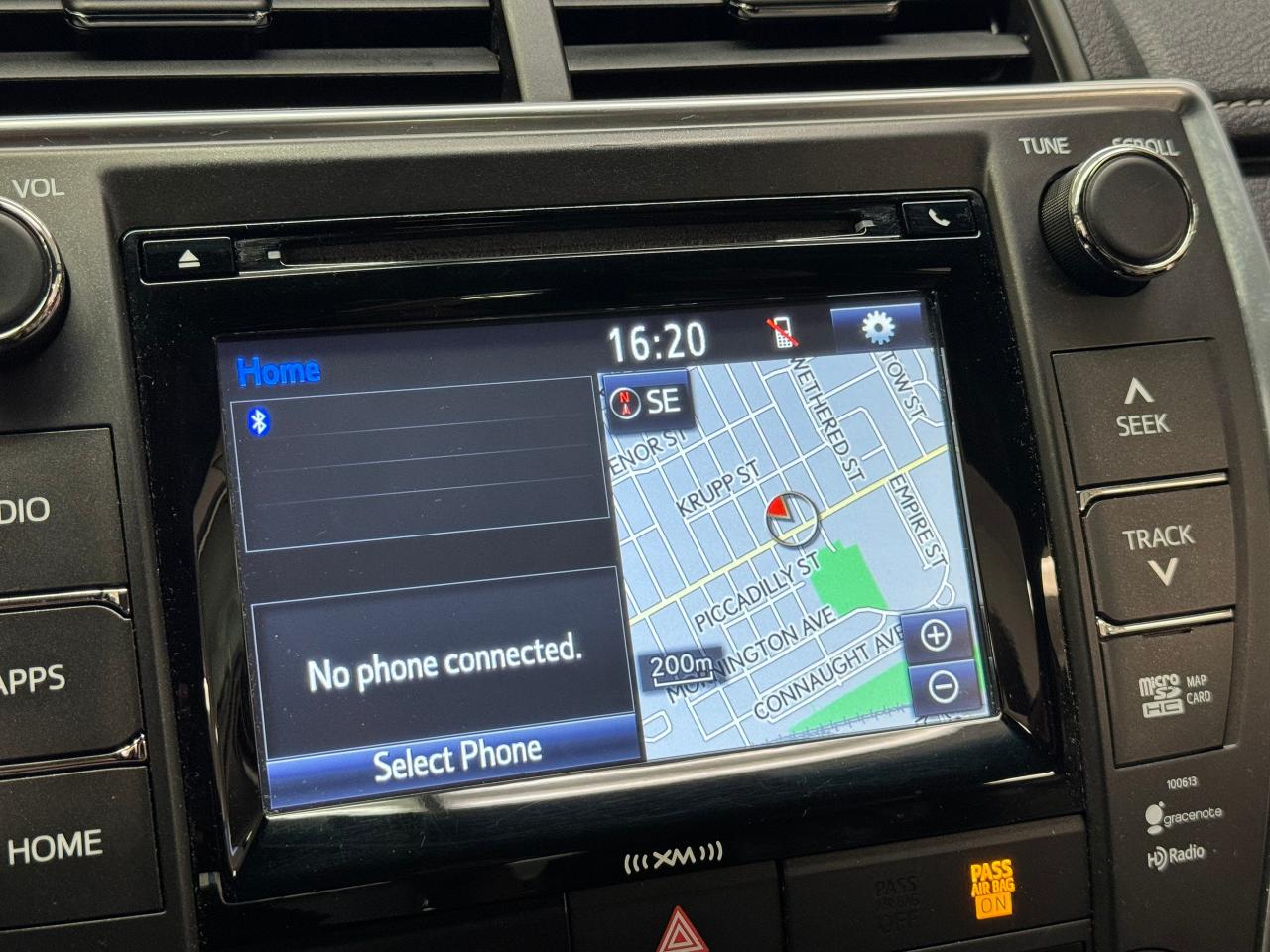 2016 Toyota Camry XLE+Heated Leather+Sunroof+GPS+Camera+Blind Spot - Photo #28