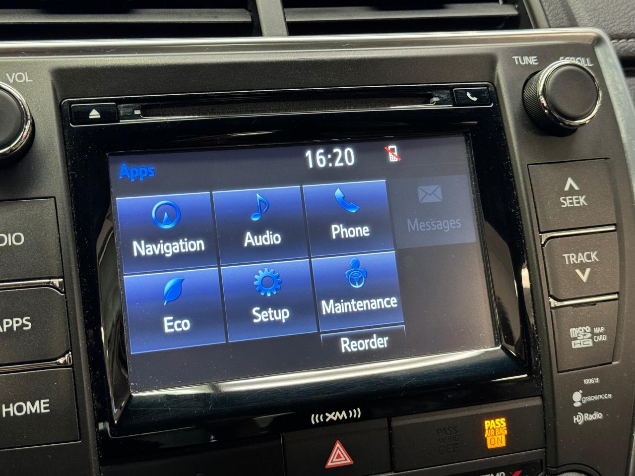 2016 Toyota Camry XLE+Heated Leather+Sunroof+GPS+Camera+Blind Spot Photo26