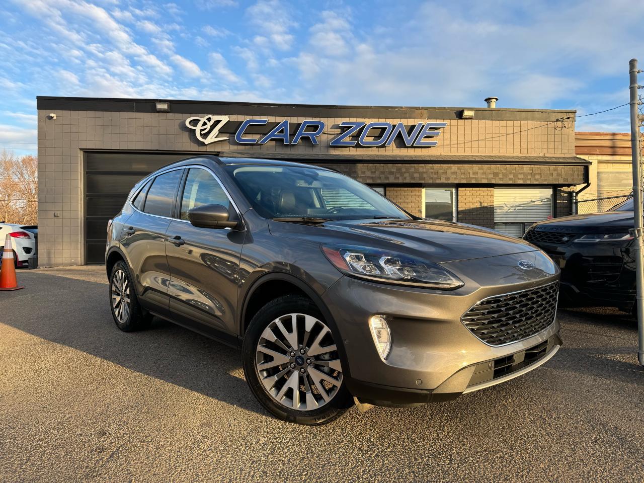 Used 2021 Ford Escape Titanium AWD for sale in Calgary, AB