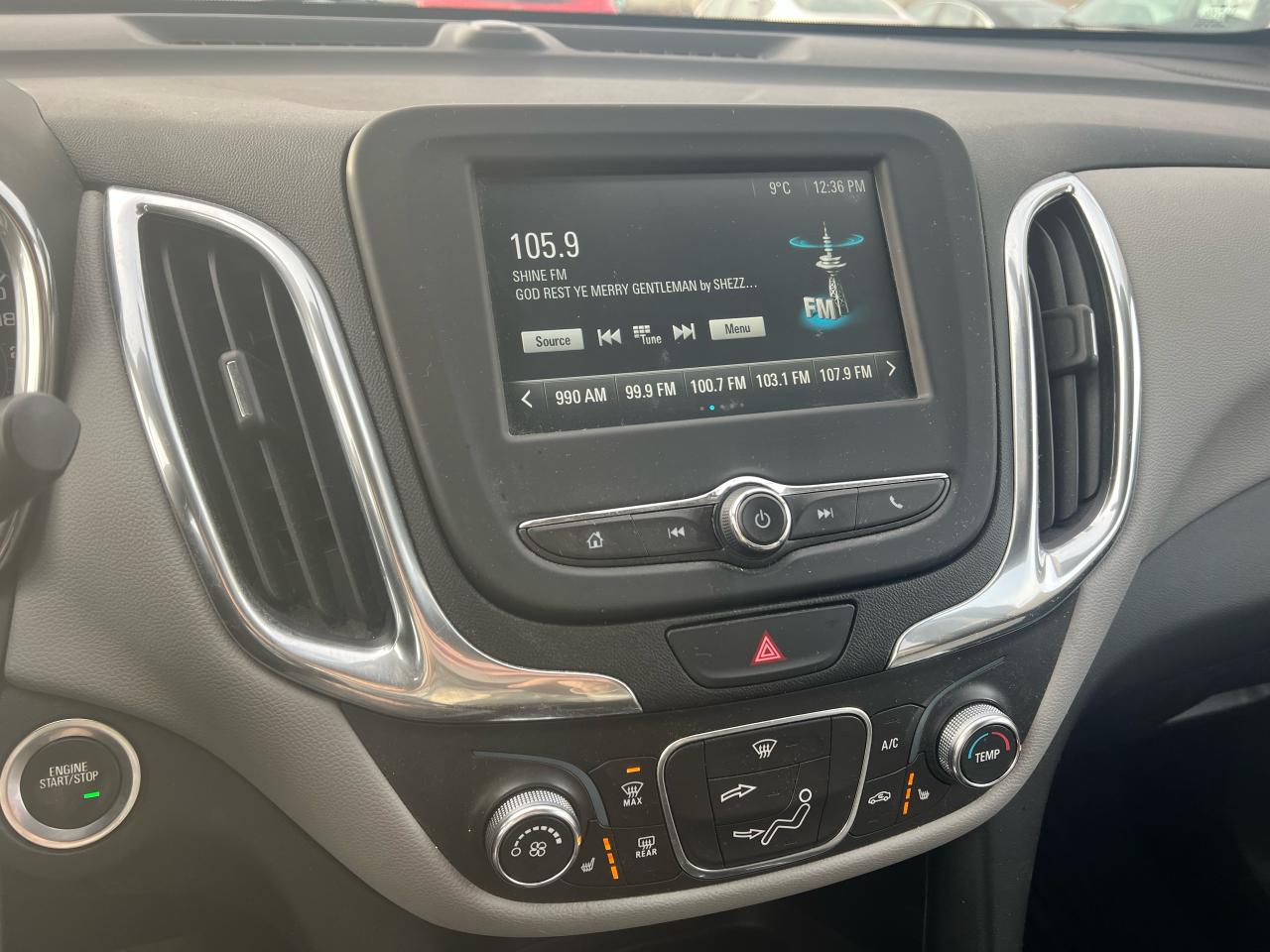 2018 Chevrolet Equinox AWD Heated Seats Back up Cam Keyless Entry - Photo #15