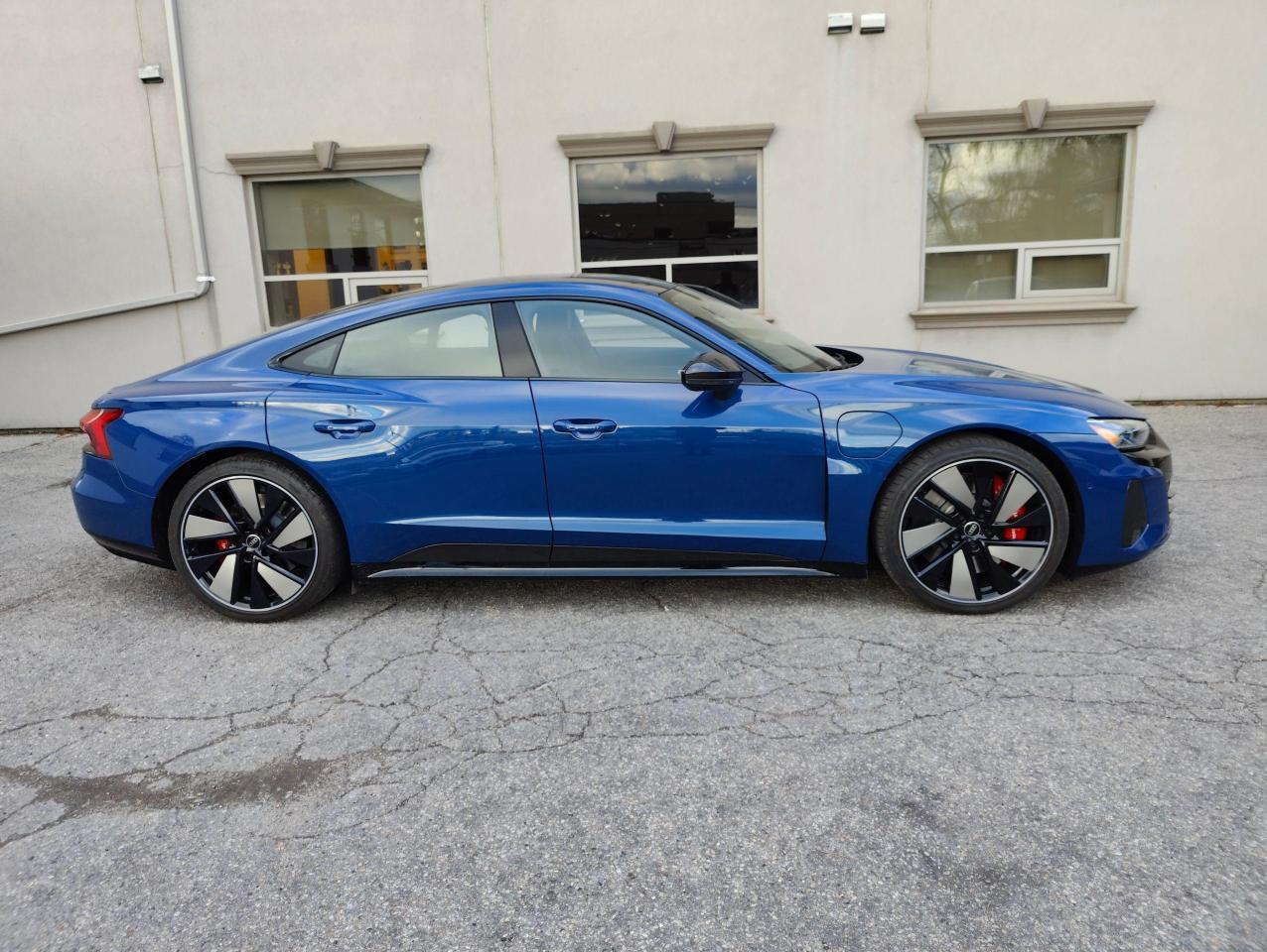 2023 Audi Audie_tron RS E-Tron GT Photo3