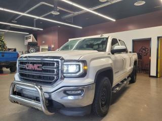 Used 2017 GMC Sierra 1500 4WD Crew Cab 143.5  SLE for sale in Thunder Bay, ON