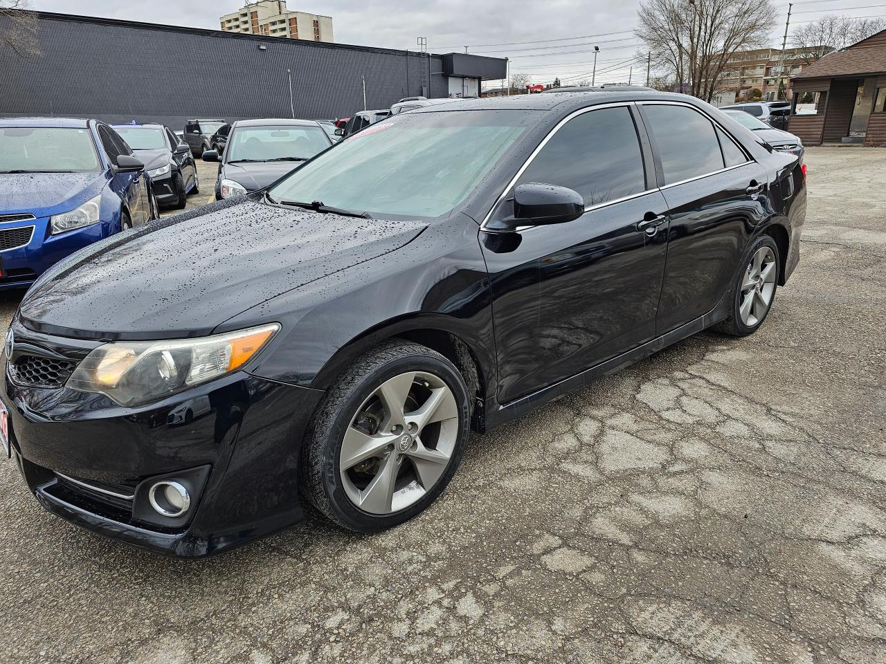 Used 2013 Toyota Camry SE for sale in Mississauga, ON