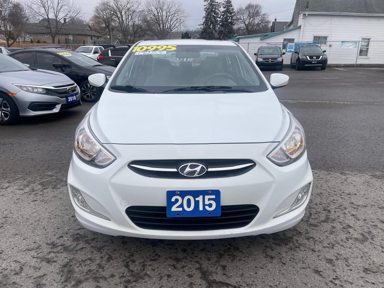 2015 Hyundai Accent SE, Alloys, P. Sunroof, Htd. Seats. Bluetooth - Photo #2