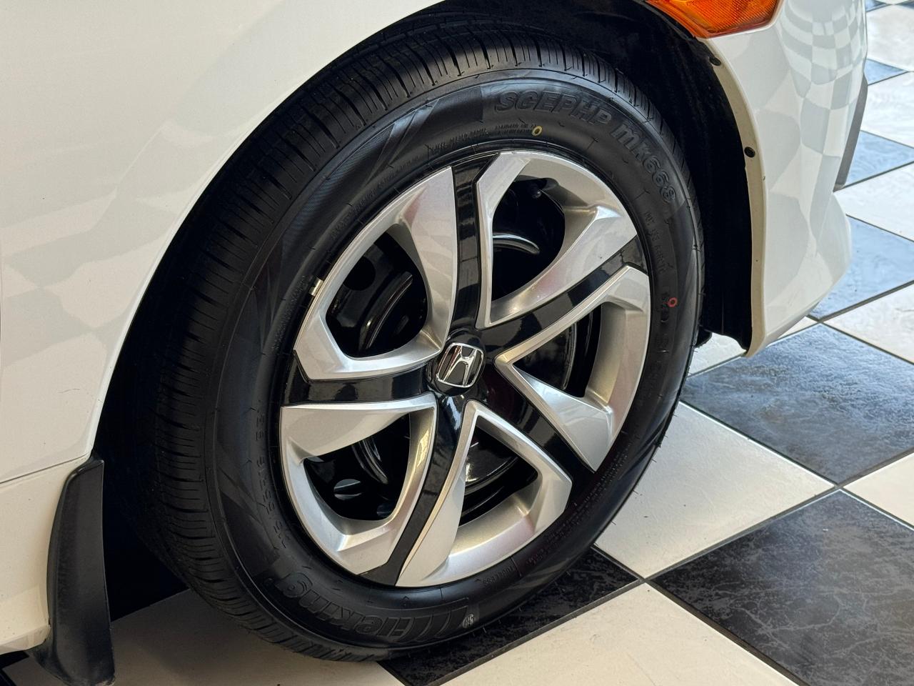 2018 Honda Civic LX+New Tires+ApplePlay+Camera+A/C+CLEAN CARFAX - Photo #50
