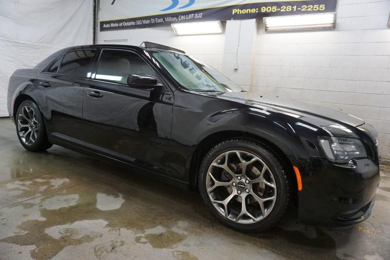 Used 2018 Chrysler 300 S 3.6L V6 *ACCIDENT FREE* CERTIFIED CAMERA NAV BLUETOOTH LEATHER HEATED SEATS PANO ROOF CRUISE ALLOYS for sale in Milton, ON