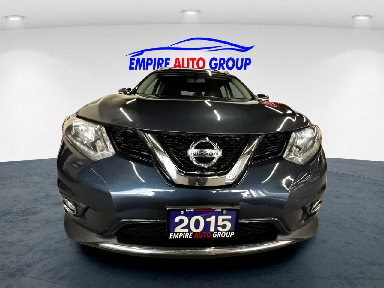 2015 Nissan Rogue SV Photo2