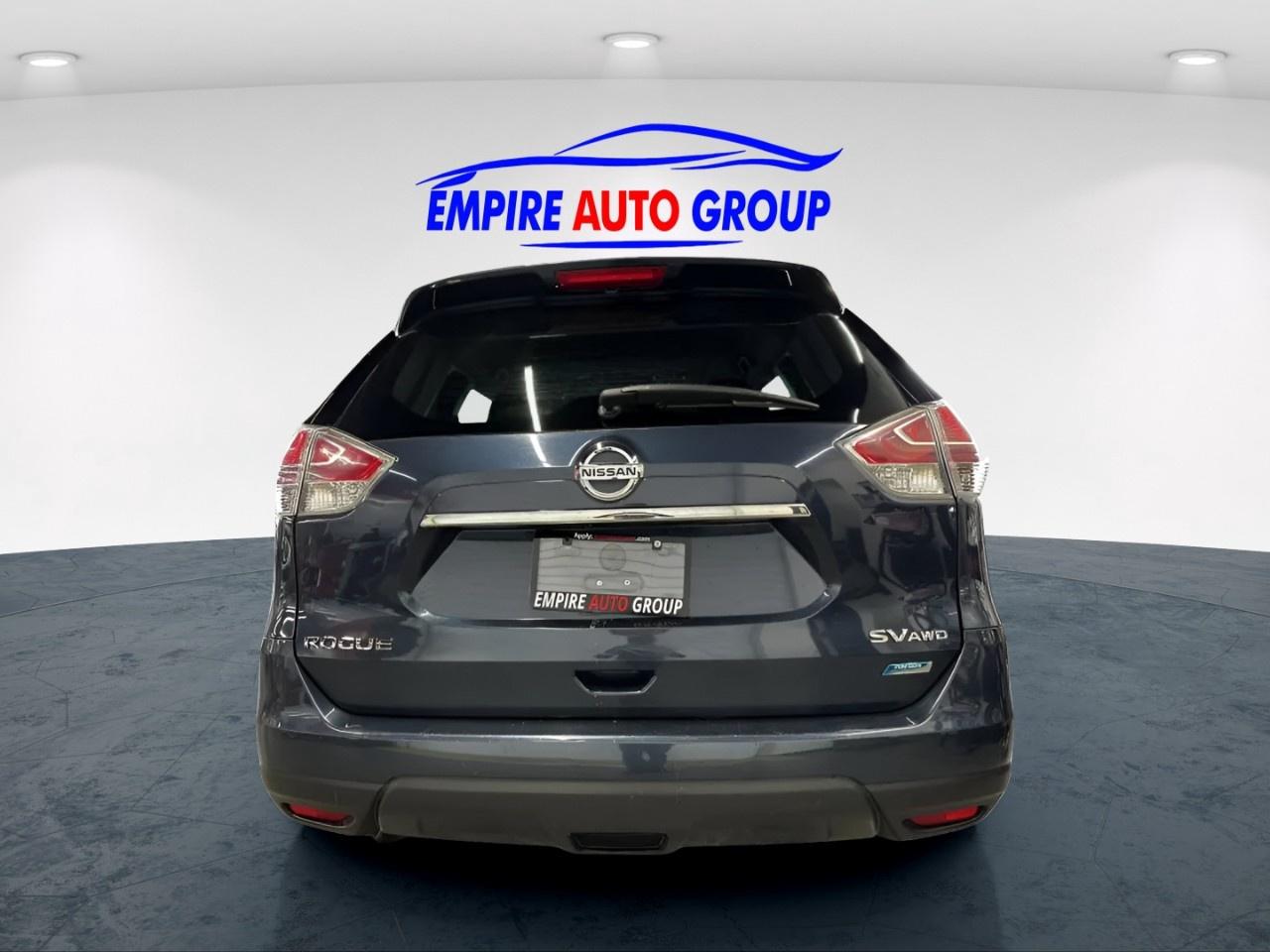 2015 Nissan Rogue SV Photo