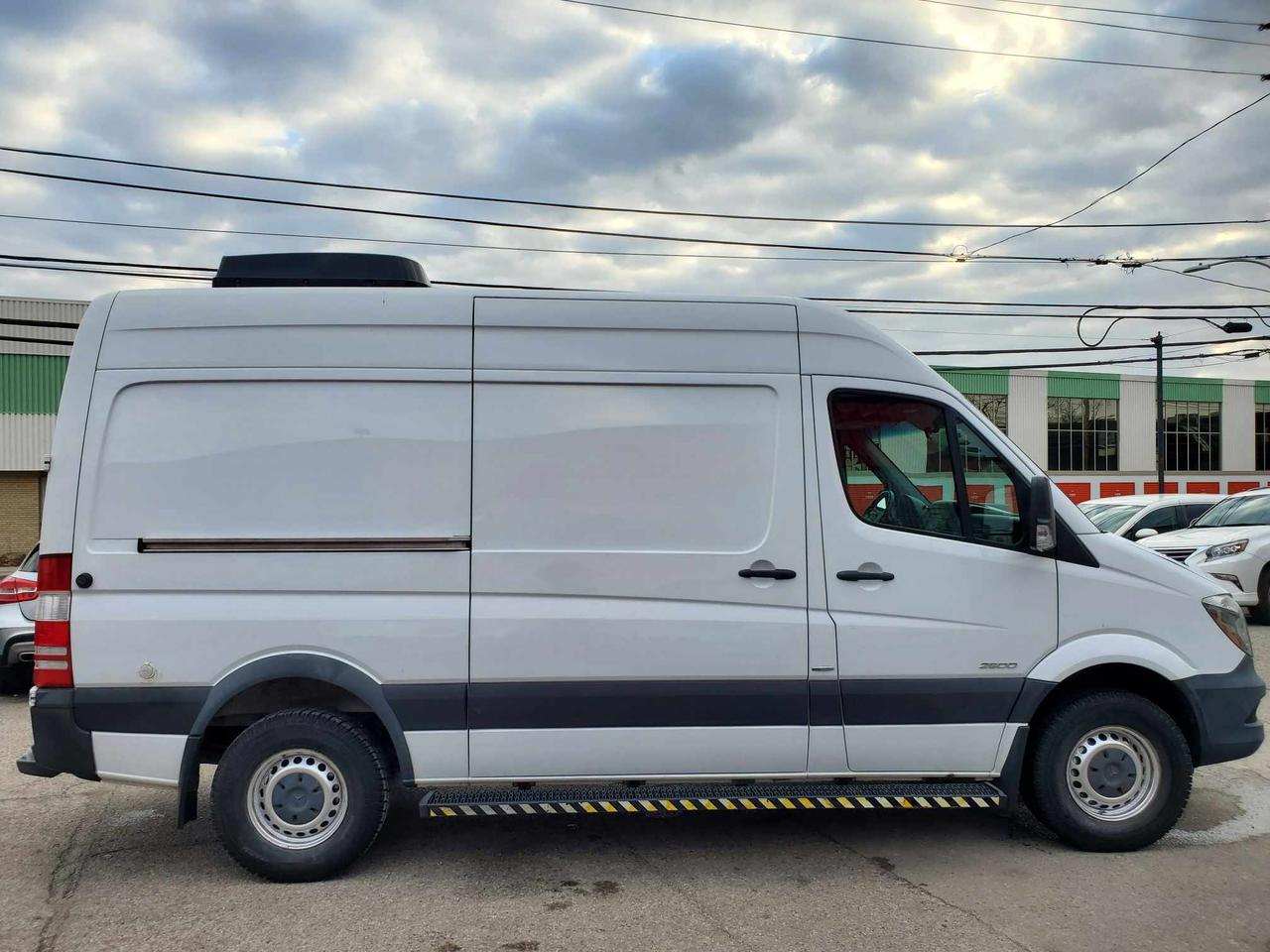 2016 Mercedes-Benz Sprinter 2500 144' High Roof / Rooftop A/C Photo