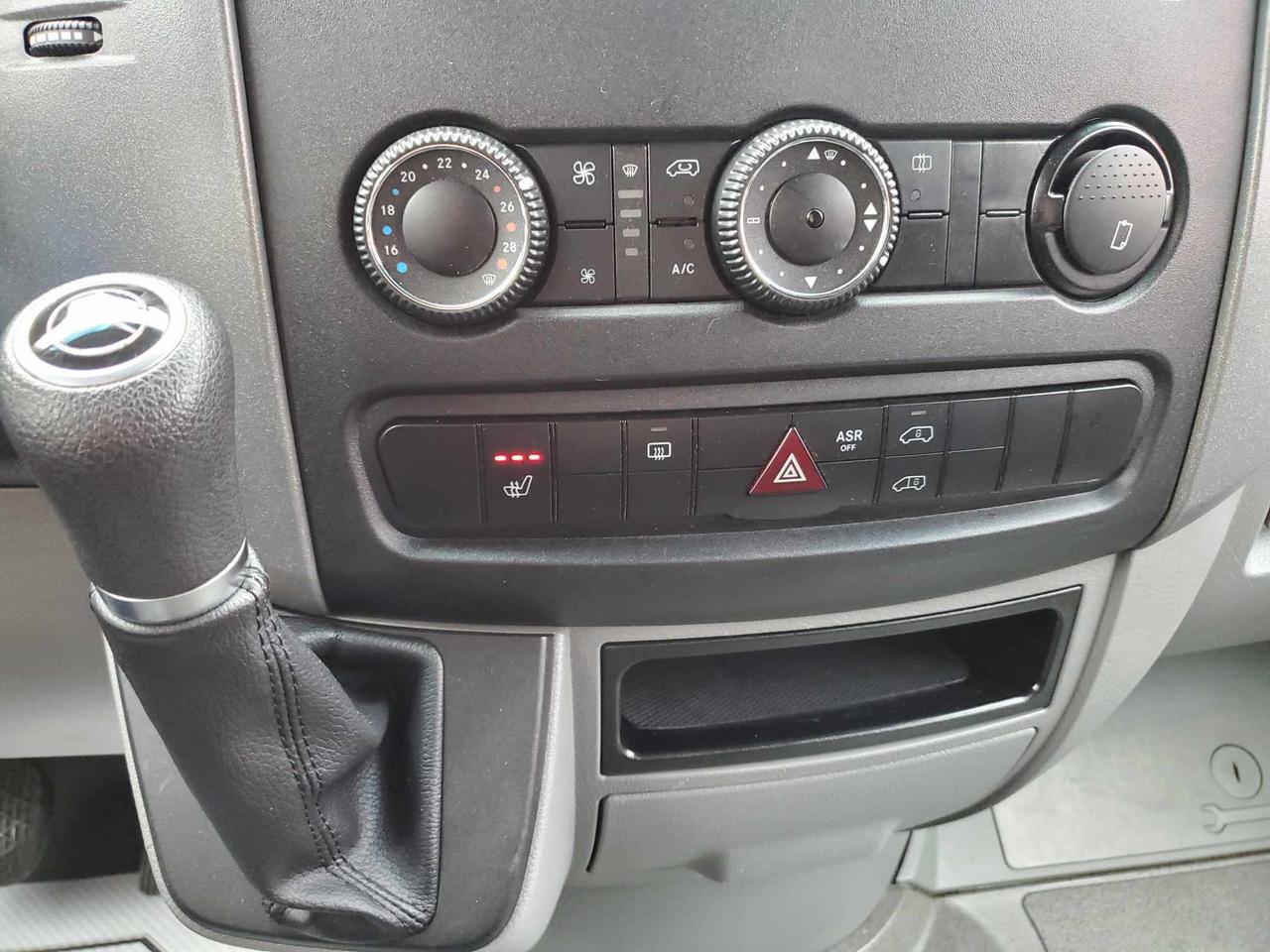 2016 Mercedes-Benz Sprinter 2500 144' High Roof / Rooftop A/C Photo