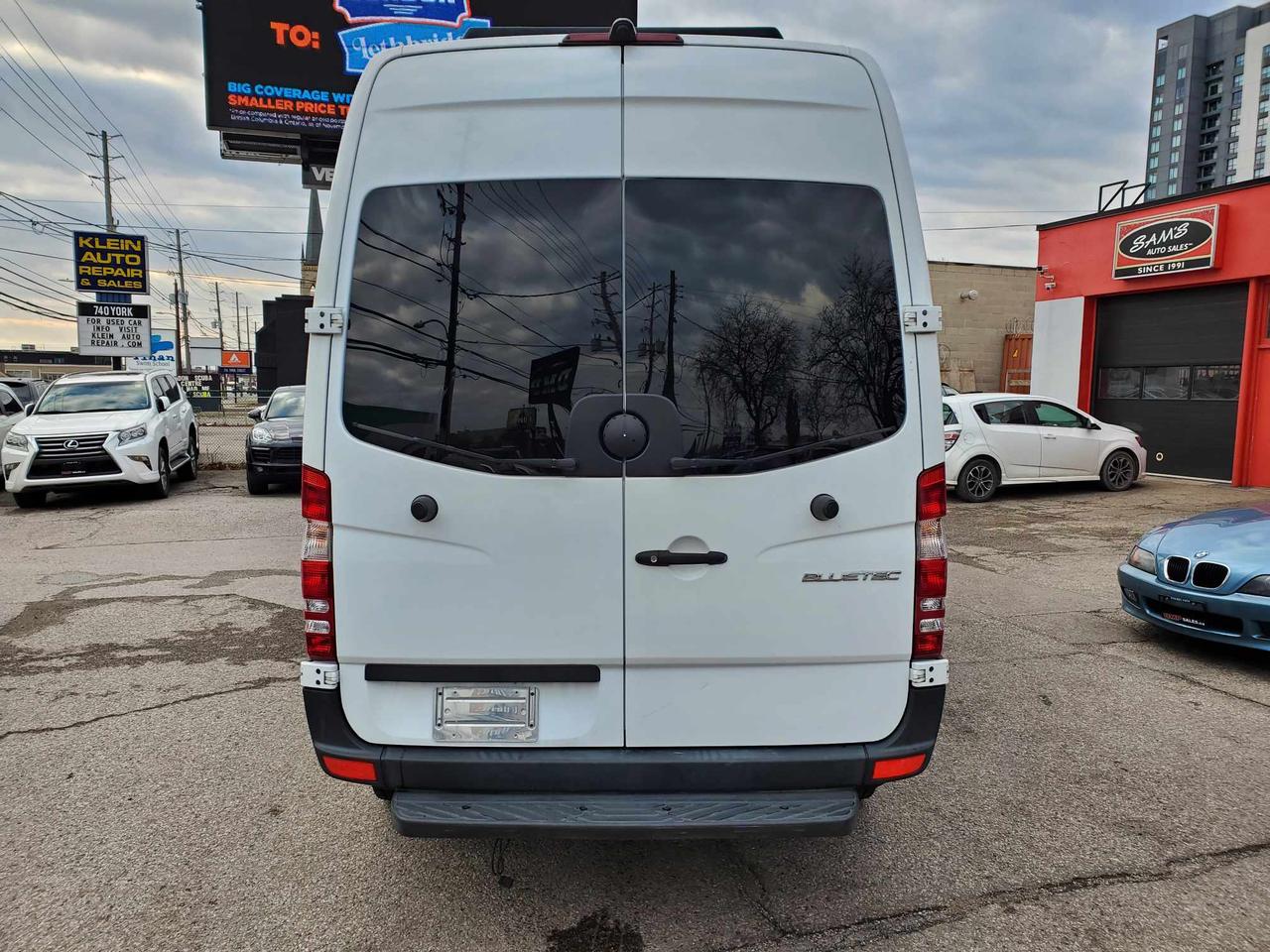 2016 Mercedes-Benz Sprinter 2500 144' High Roof / Rooftop A/C Photo4