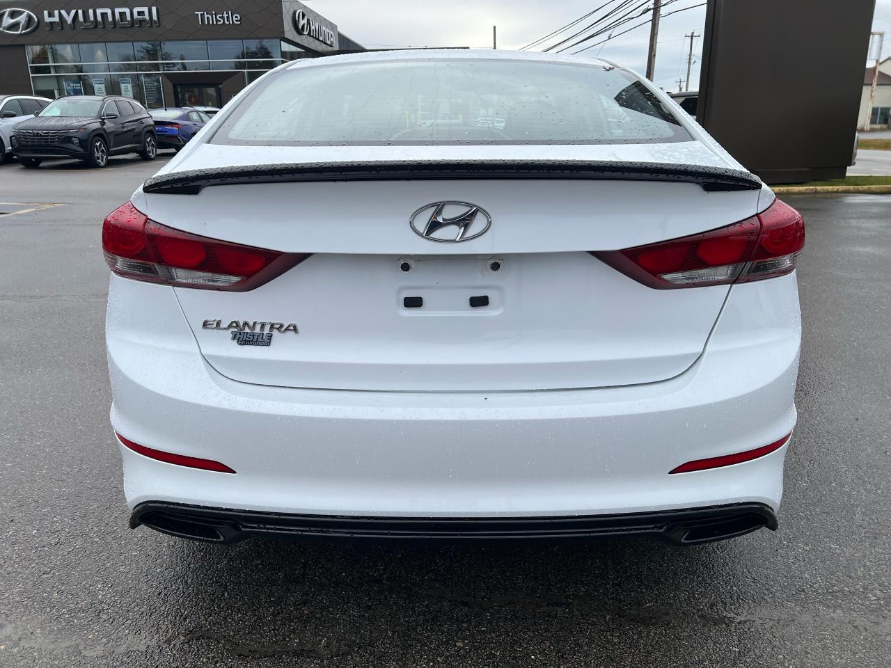 2017 Hyundai Elantra L Photo7