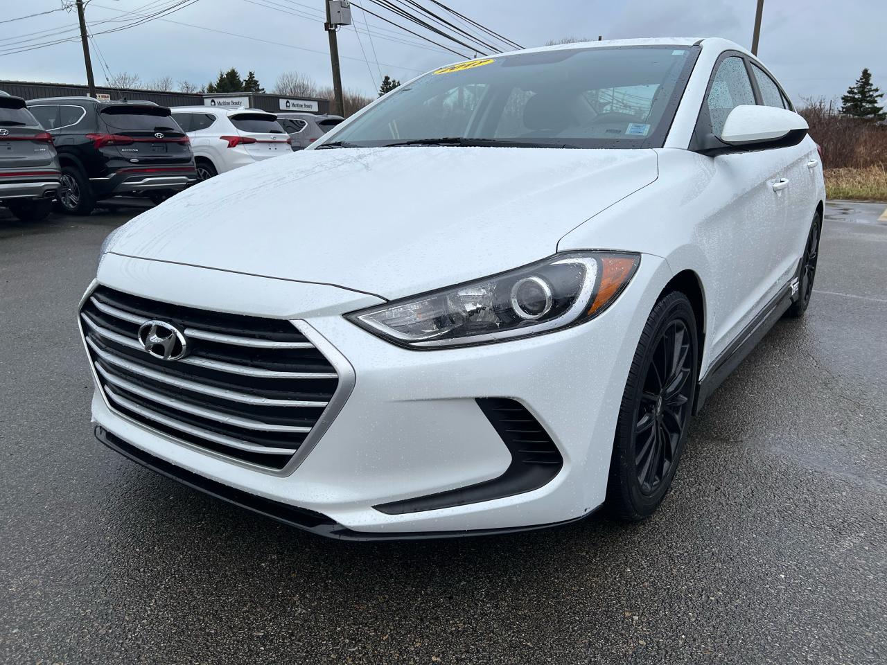 2017 Hyundai Elantra L Photo3