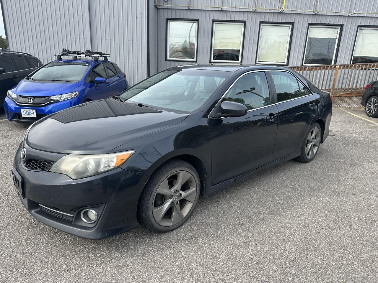 Used 2012 Toyota Camry SE *4 Cylinder/Runs & Drives Like A New Car* for sale in Hamilton, ON