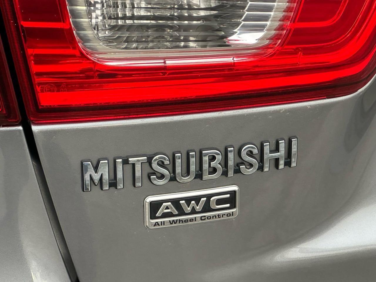 2013 Mitsubishi RVR GT - Photo #4