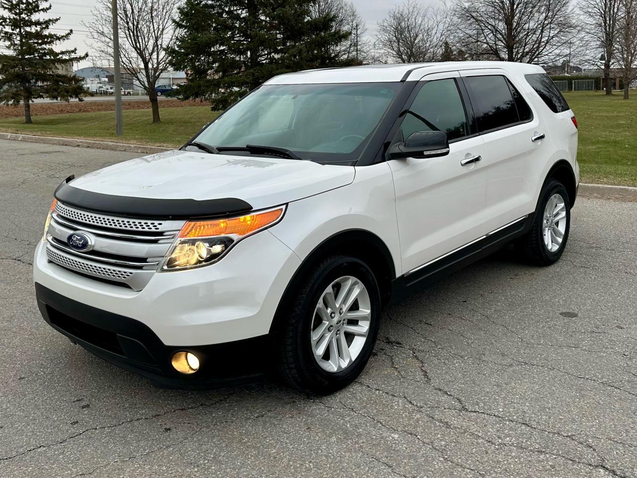 2014 Ford Explorer XLT - Photo #3