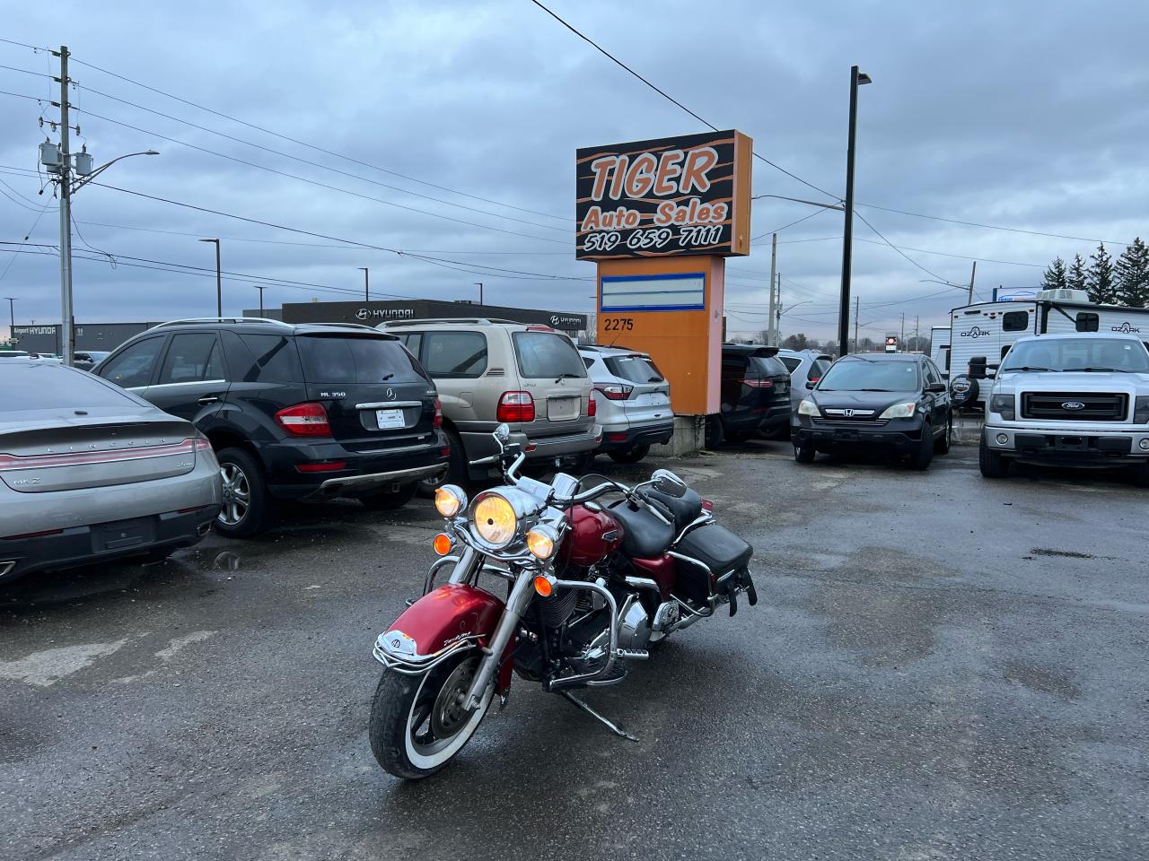 Used 2005 Harley-Davidson Road King Classic *LOTS OF CHROME*GREAT SHAPE*RUNS&DRIVES*PARTS BIKE for sale in London, ON