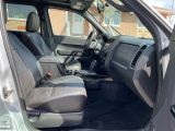 2011 Ford Escape XLT V6 / CLEAN CARFAX / LEATHER / SUNROOF Photo21