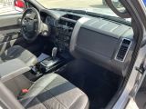 2011 Ford Escape XLT V6 / CLEAN CARFAX / LEATHER / SUNROOF Photo22