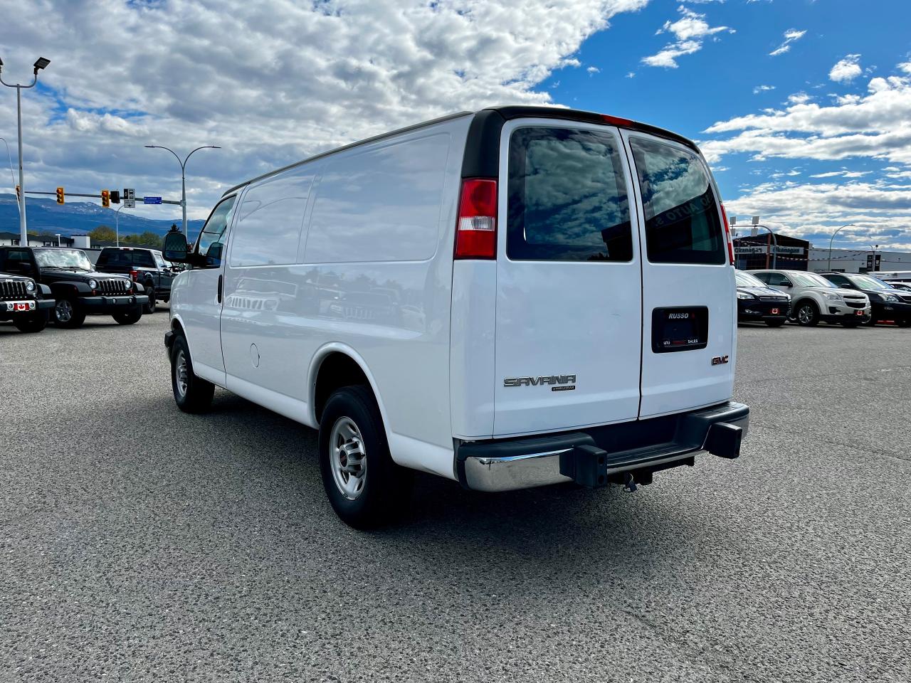 2016 GMC Savana G2500 Cargo van - Photo #7