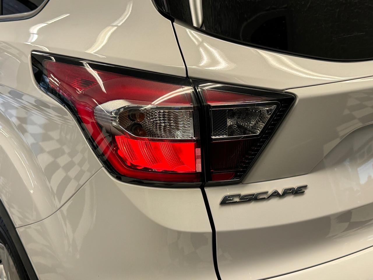 2018 Ford Escape SE ECO+Camera+Bluetooth+Heated Seats+CLEAN CARFAX Photo134