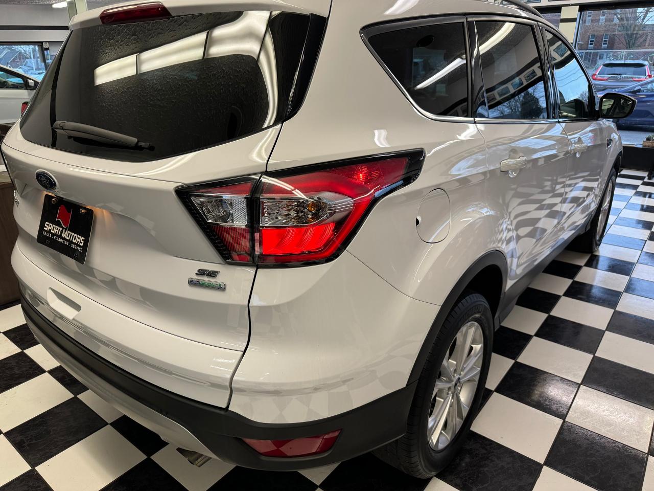 2018 Ford Escape SE ECO+Camera+Bluetooth+Heated Seats+CLEAN CARFAX Photo42