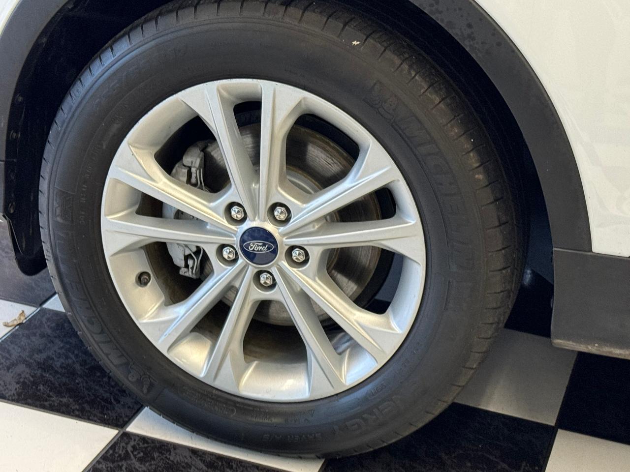 2018 Ford Escape SE ECO+Camera+Bluetooth+Heated Seats+CLEAN CARFAX Photo125