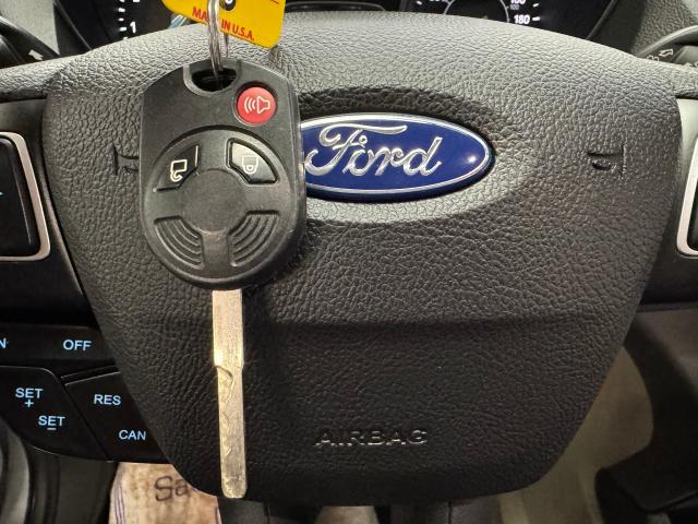 2018 Ford Escape SE ECO+Camera+Bluetooth+Heated Seats+CLEAN CARFAX Photo16