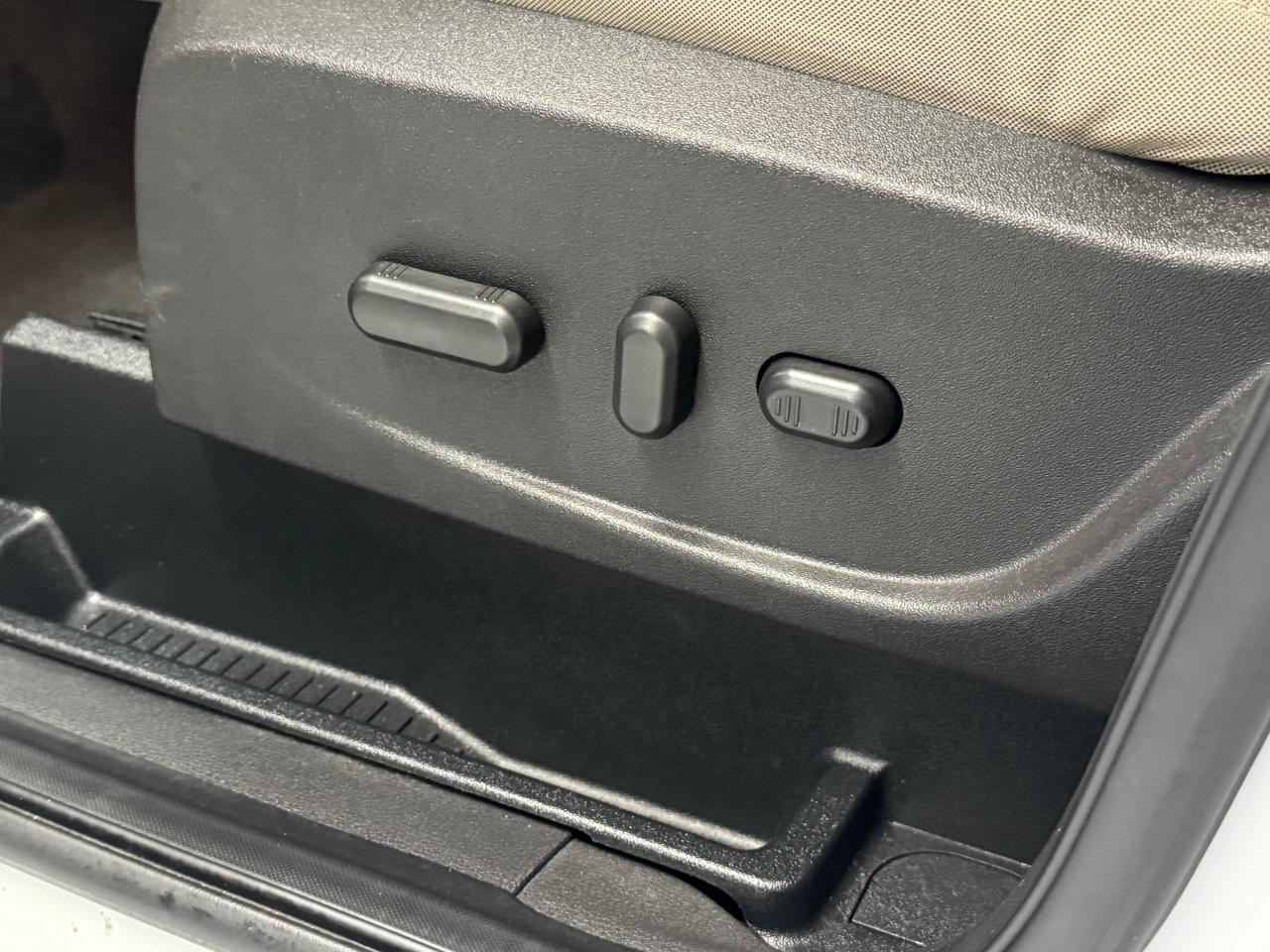 2018 Ford Escape SE ECO+Camera+Bluetooth+Heated Seats+CLEAN CARFAX - Photo #43