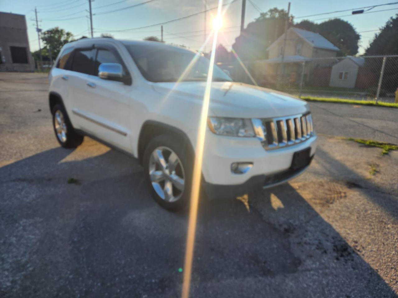 2012 Jeep Grand Cherokee Overland - Photo #6