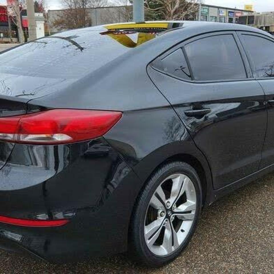 2017 Hyundai Elantra SE - Photo #5