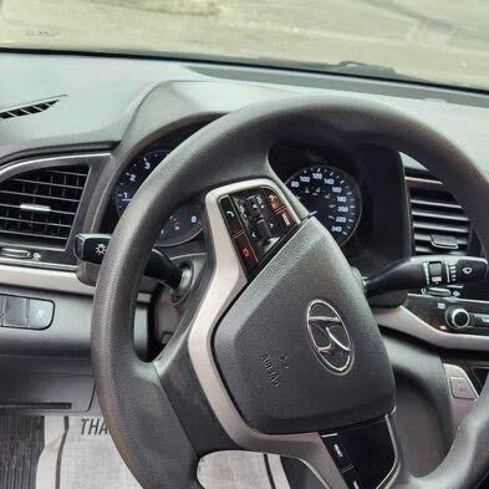 2017 Hyundai Elantra SE - Photo #8