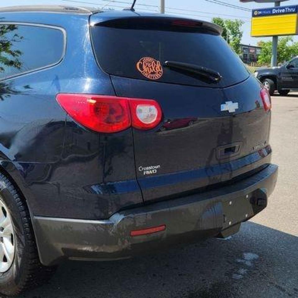 2011 Chevrolet Traverse LS - Photo #4