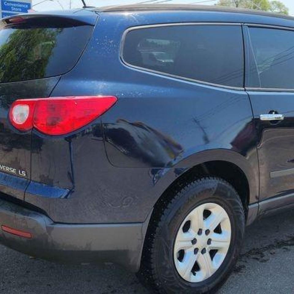 2011 Chevrolet Traverse LS - Photo #6