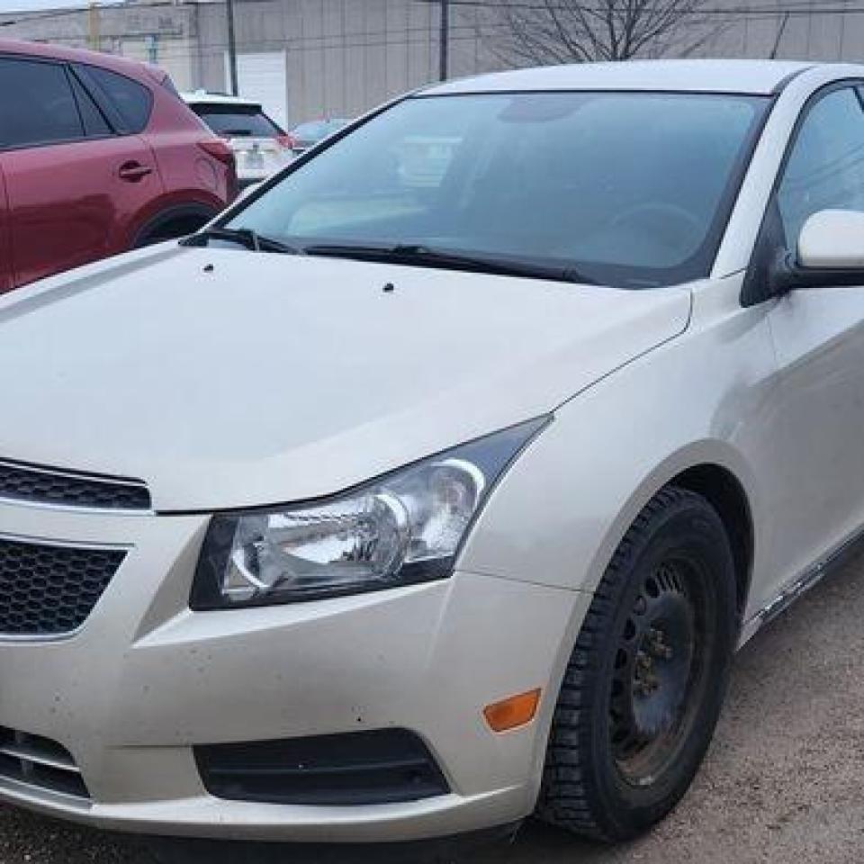 2014 Chevrolet Cruze 1LT - Photo #2