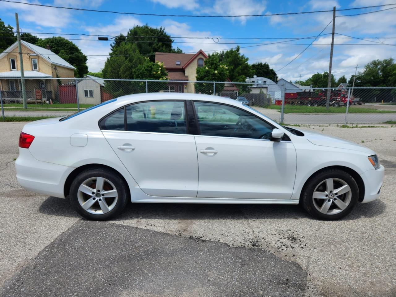2012 Volkswagen Jetta 4dr auto comfrontline - Photo #3