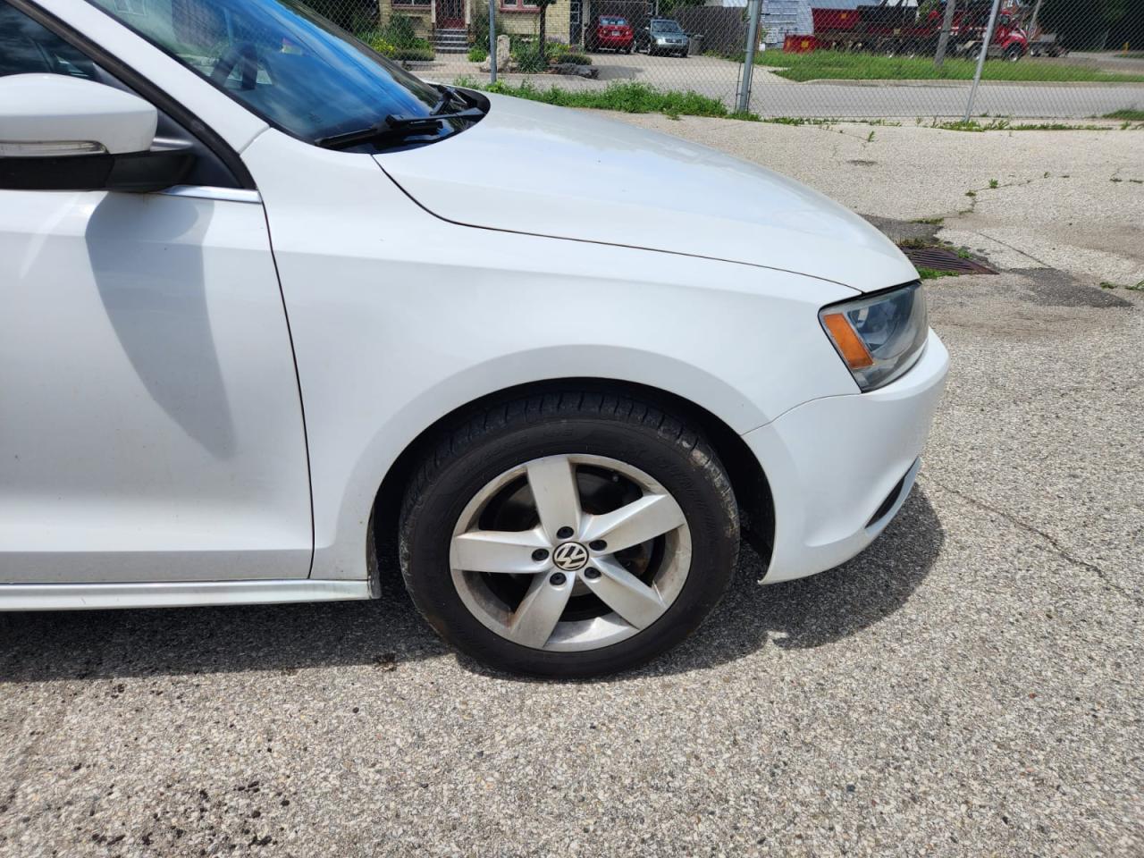 2012 Volkswagen Jetta 4dr auto comfrontline - Photo #4