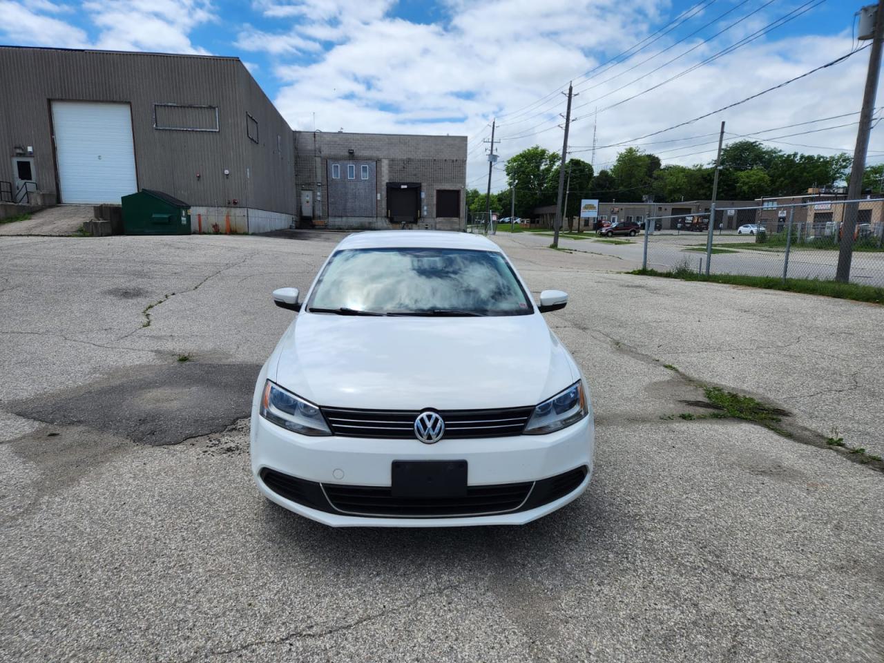2012 Volkswagen Jetta 4dr auto comfrontline