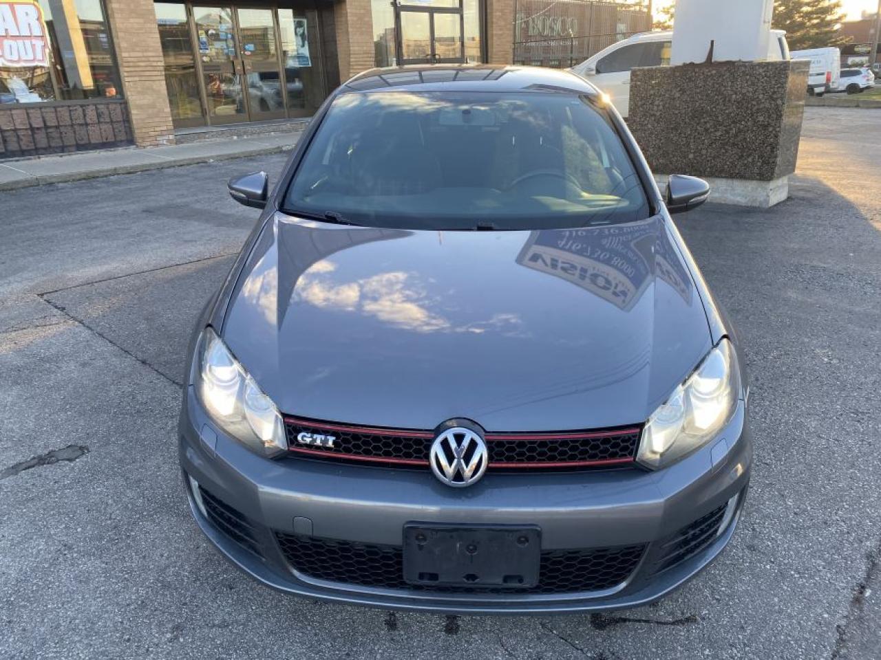 2010 Volkswagen GTI Base - Photo #2