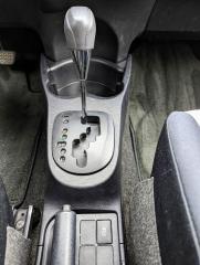 2012 Toyota Yaris Low Km LE Hatchback - Photo #21
