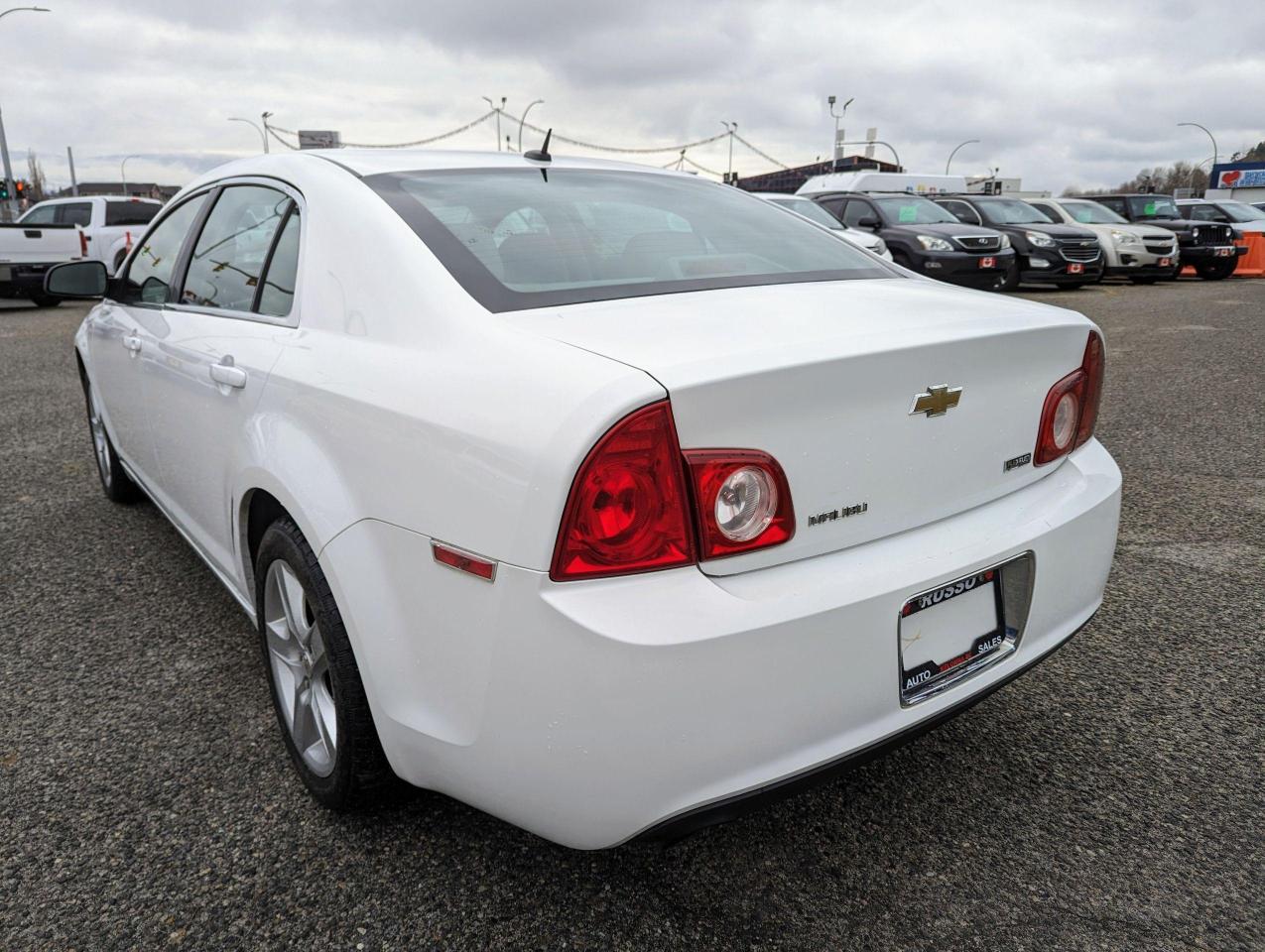 2010 Chevrolet Malibu LS 4 Dr Sedan - Photo #7