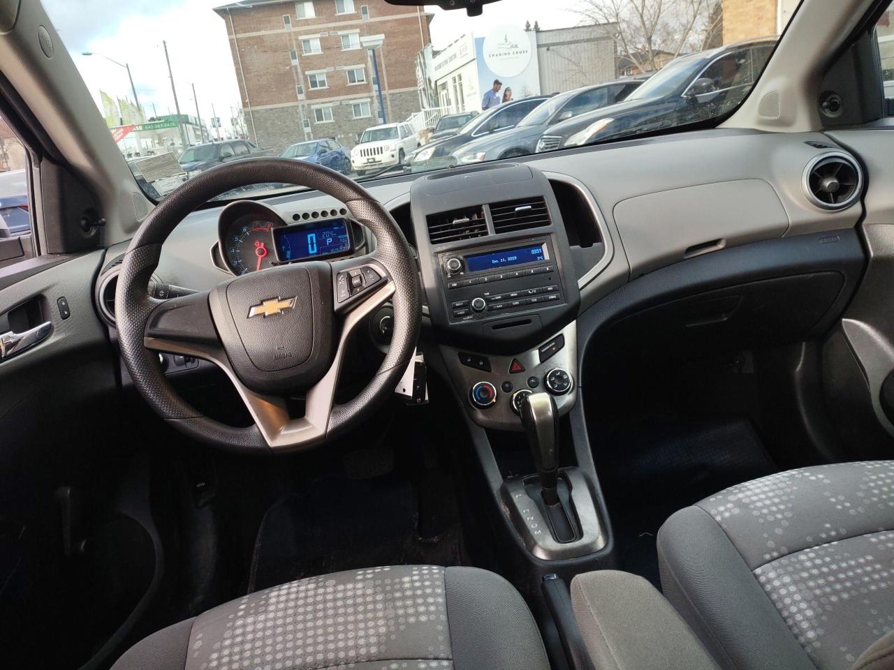 2014 Chevrolet Sonic GREAT GAS MILEAGE! AUTO TRANS-A/c-WARRANTY - Photo #13